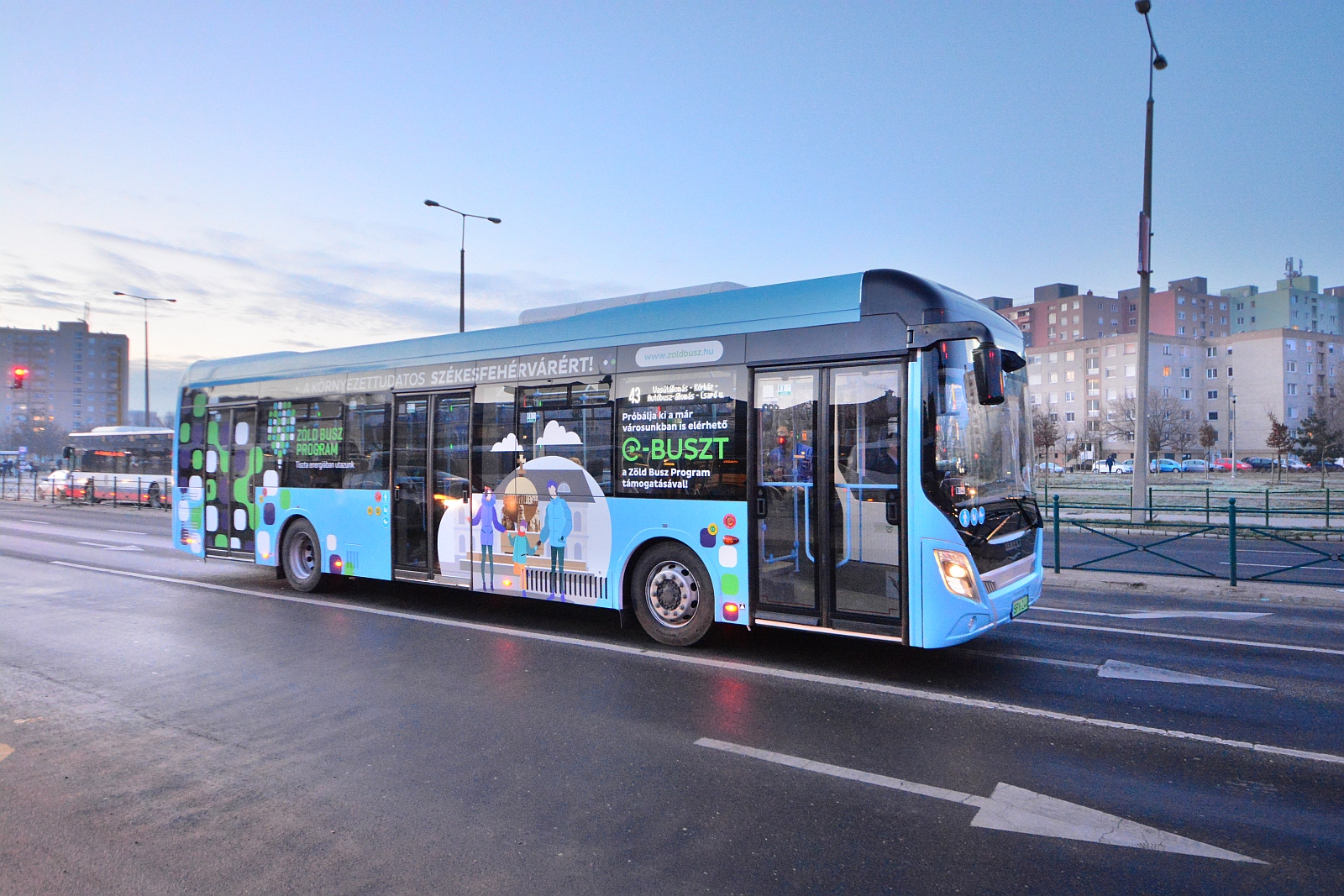 Győztest hirdetett a Volánbusz - Ikarus elektromos buszok állnak forgalomba Fehérváron